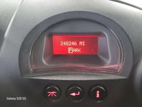 Used 2008 Pontiac Grand Prix image 25