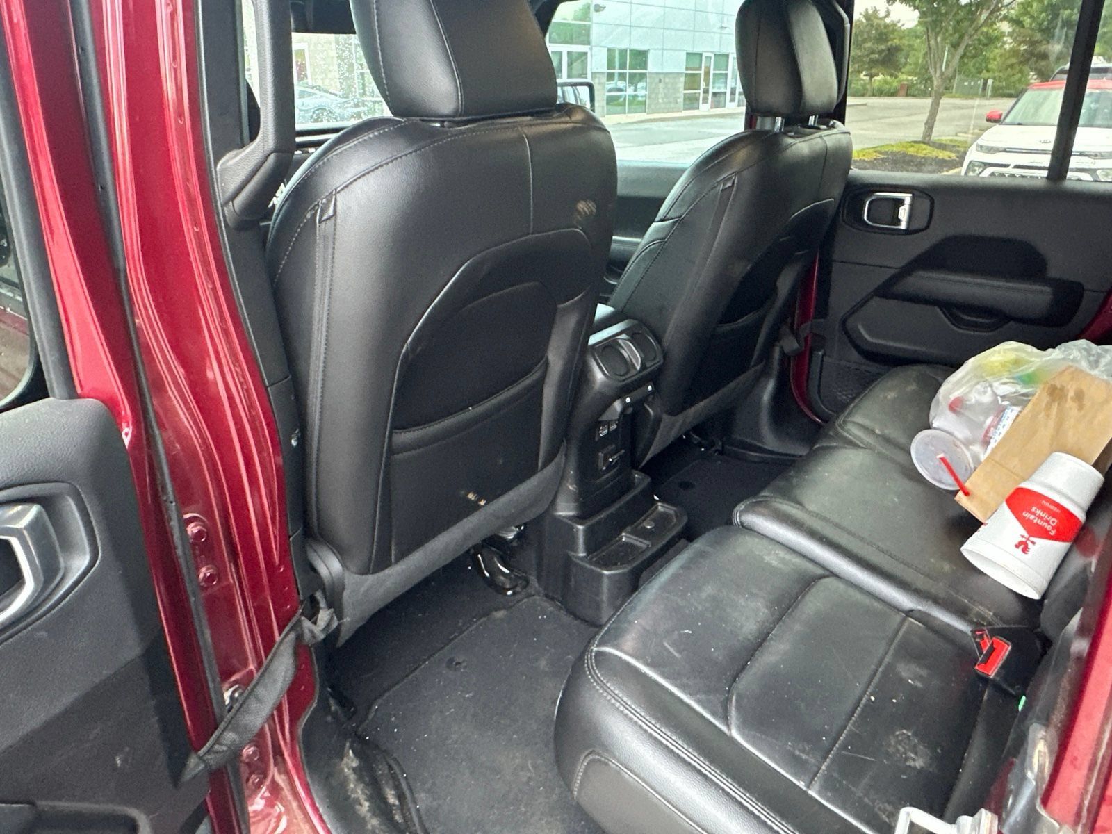 Used 2021 Jeep Wrangler Unlimited Sahara AWD/4WD image 12