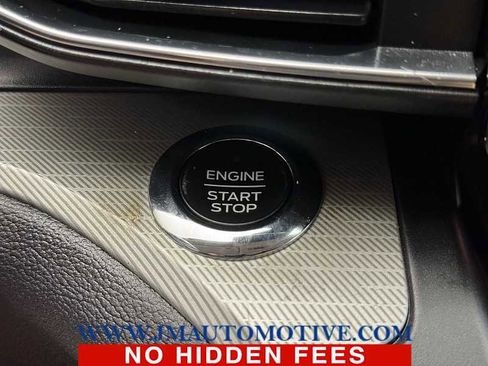 Used 2020 Ford Explorer XLT w/ Equipment Group 202A image 44