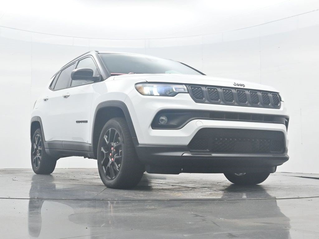Used 2023 Jeep Compass Latitude AWD/4WD image 27