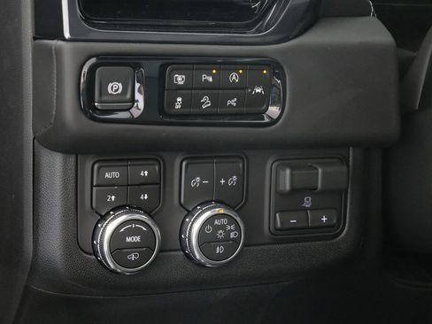 New 2026 GMC Yukon AT4 Ultimate AWD/4WD image 23
