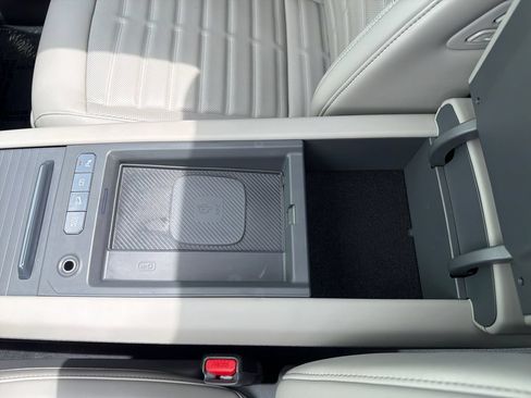 Used 2024 Kia EV9 Land AWD/4WD image 25