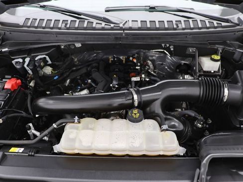 Used 2024 Ford Expedition Max XLT image 30