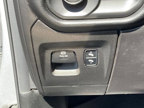 Used 2020 RAM 1500 Big Horn AWD/4WD image 29