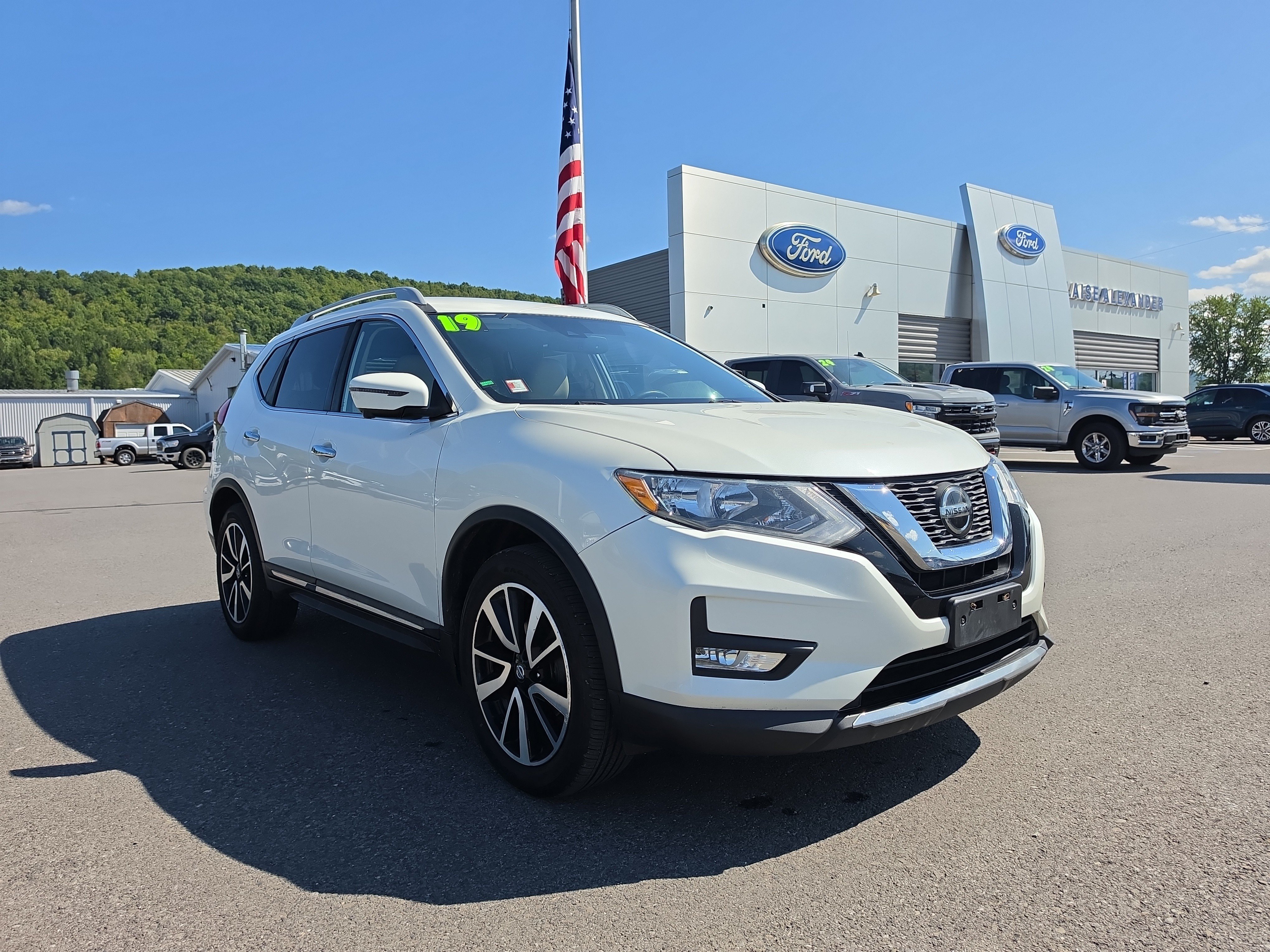 Used 2019 Nissan Rogue SL AWD/4WD image 1