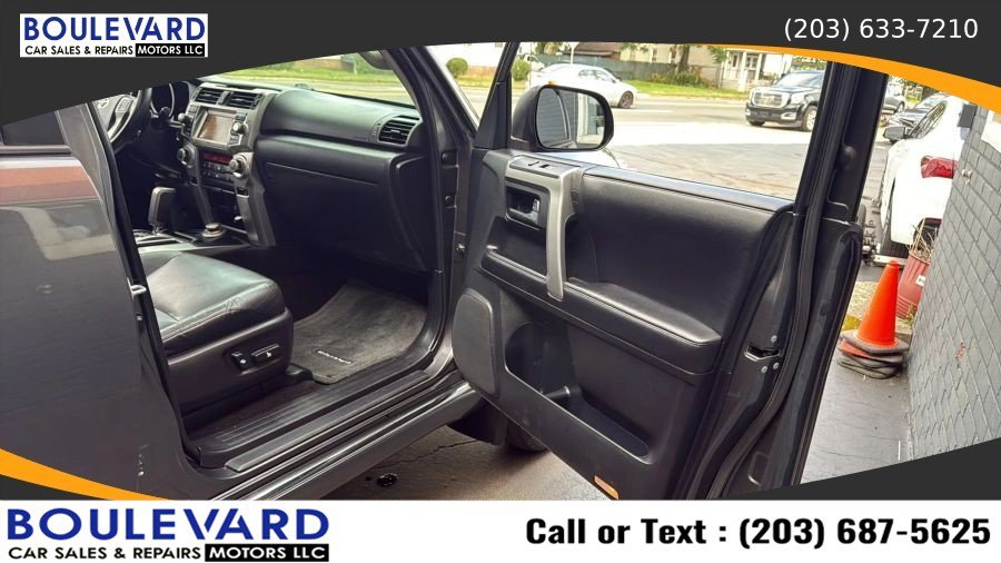 Used 2012 Toyota 4Runner Limited AWD/4WD image 38