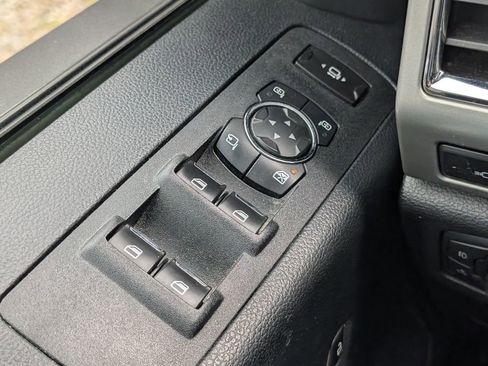 Used 2018 Ford F250 Lariat w/ Chrome Package image 13