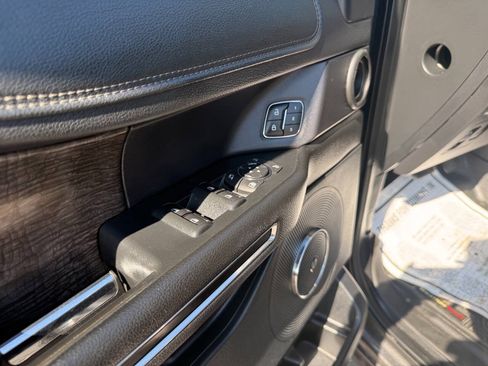 Used 2019 Ford Expedition Max Limited RWD image 12