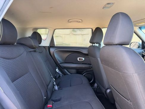 Used 2014 Kia Soul + FWD image 22