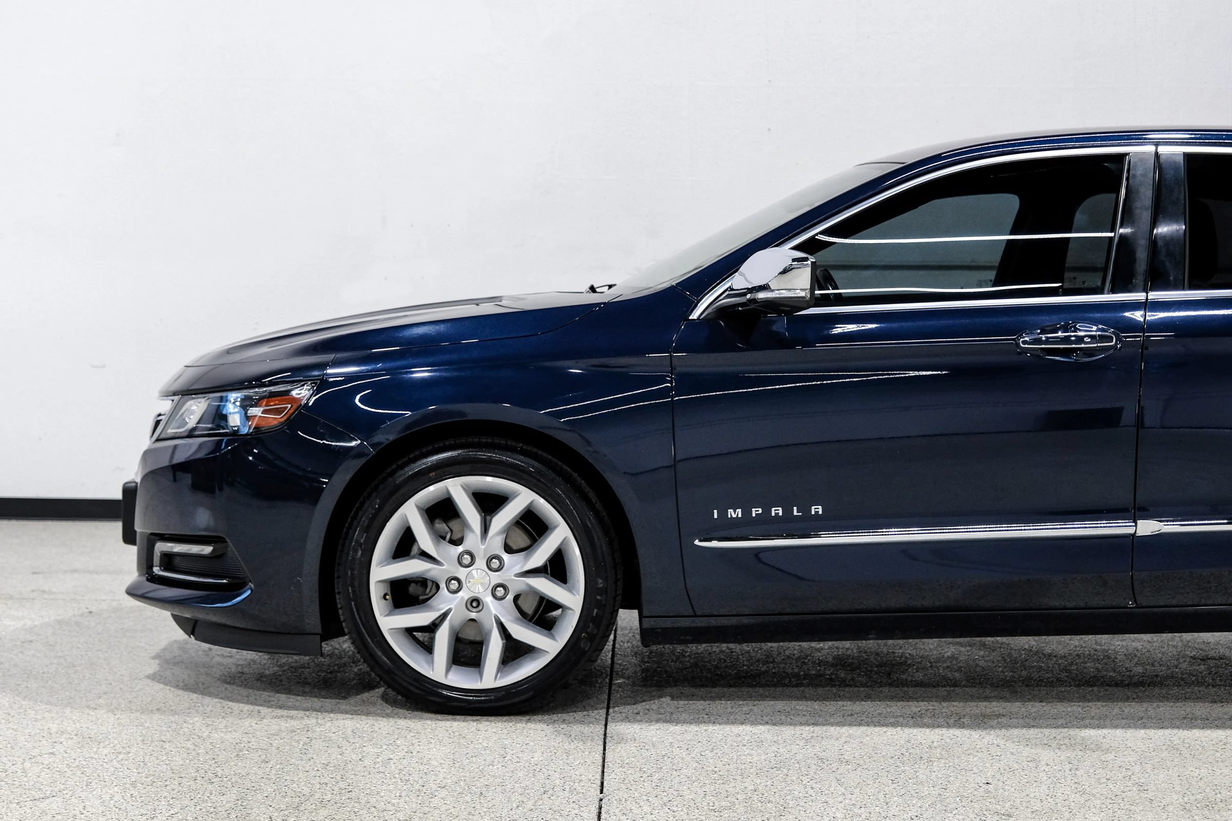 Used 2018 Chevrolet Impala Premier FWD image 9