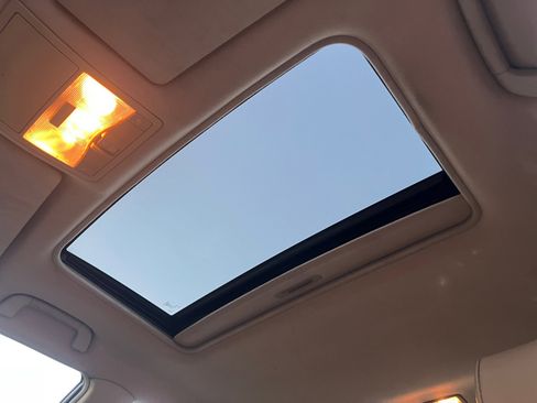 Used 2012 Toyota Avalon image 31