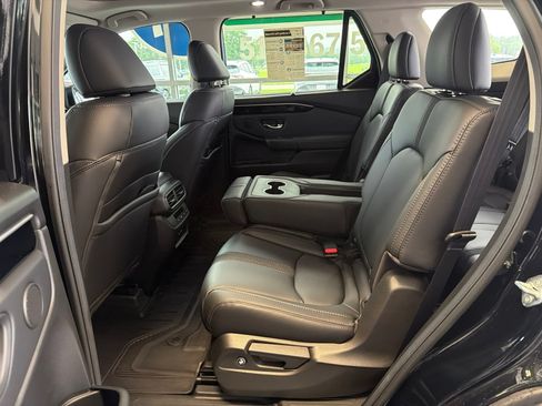 Used 2025 Honda Pilot Touring image 15