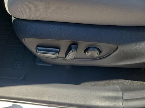 Used 2023 Toyota RAV4 XLE w/ Convenience Package FWD image 19
