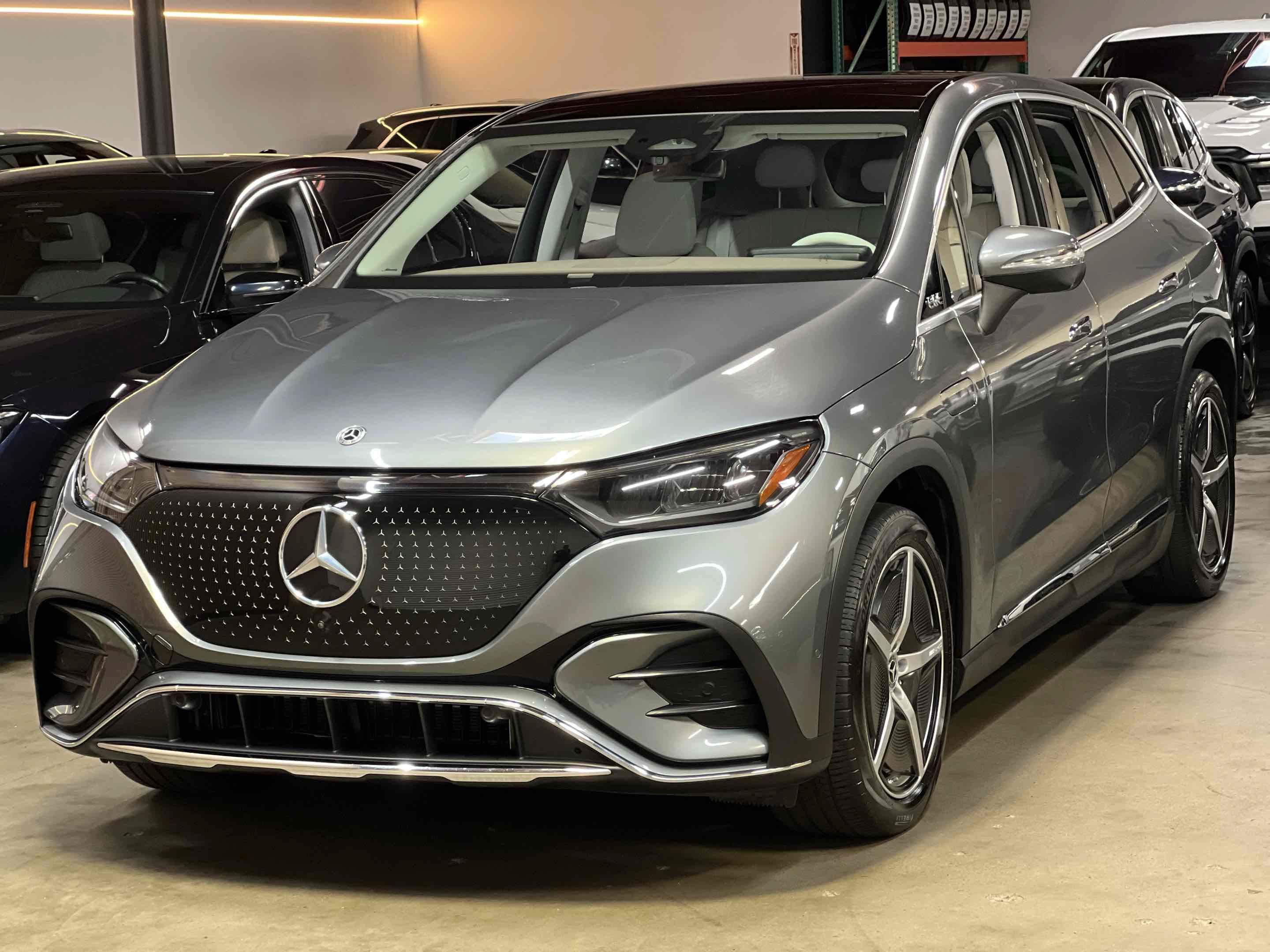 Used 2023 Mercedes-Benz EQE 350+ SUV w/ AMG Line Exterior Package image 21