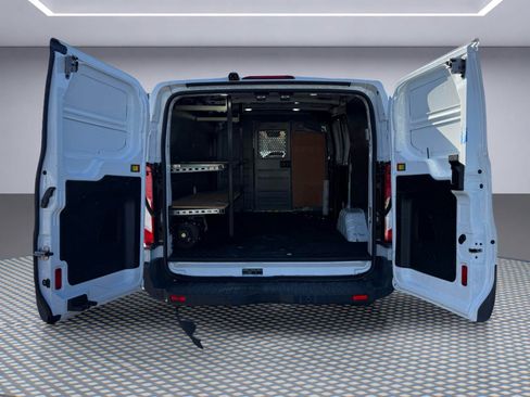 Used 2018 Ford Transit 250 130 Low Roof RWD image 6