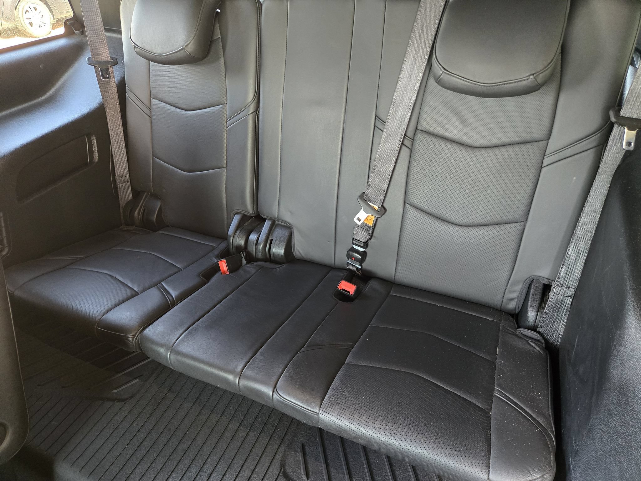 Used 2020 Cadillac Escalade Platinum AWD/4WD image 32