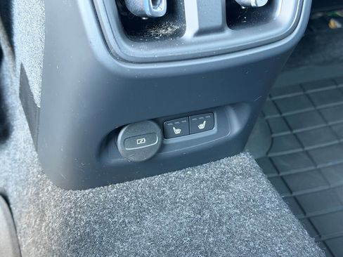 Certified 2023 Volvo XC40 Recharge Ultimate w/ Protection Package Premier AWD/4WD image 23