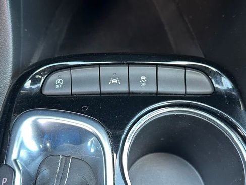 Used 2023 Buick Encore GX Select FWD image 37
