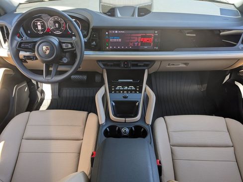 New 2026 Porsche Cayenne image 21