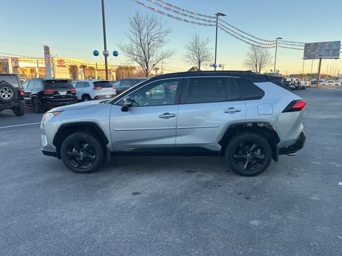 Used 2020 Toyota RAV4 XSE image 39