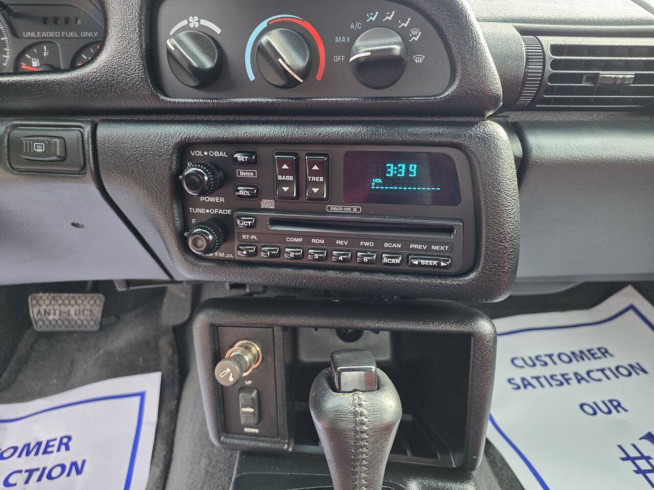 Used 1994 Chevrolet Camaro LT RWD image 17