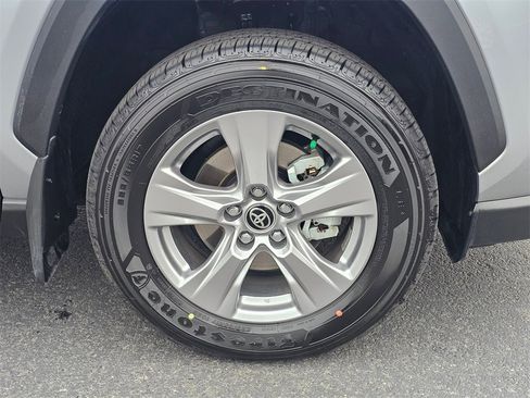 Used 2025 Toyota RAV4 XLE image 9