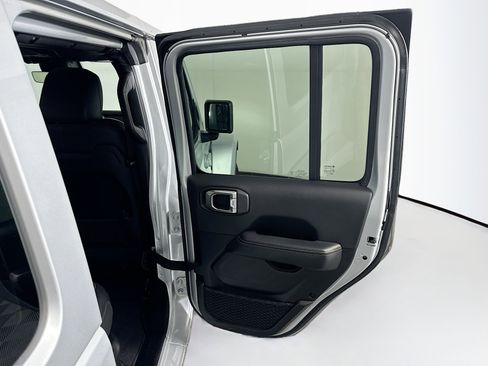 Used 2024 Jeep Wrangler Sahara w/ Technology Group image 31