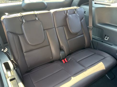New 2026 Ford Explorer Platinum w/ LUX Leather Package AWD/4WD image 18