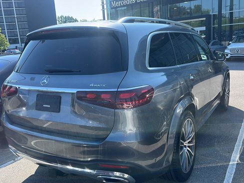 Used 2025 Mercedes-Benz GLS 450 4MATIC w/ AMG Line Exterior image 10