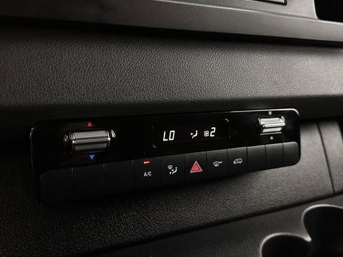 Used 2020 Freightliner Sprinter 3500 image 13