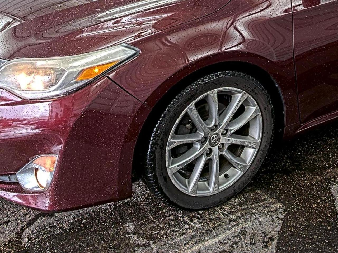 Used 2014 Toyota Avalon XLE Touring FWD image 15