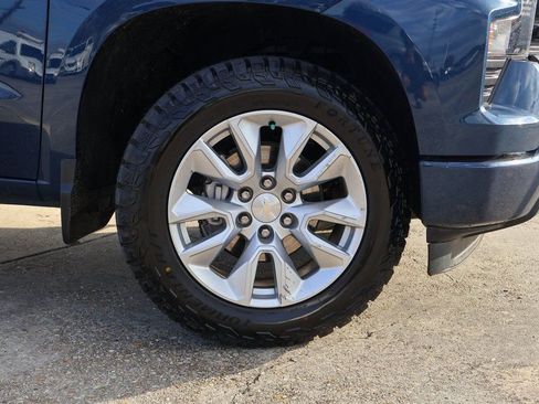 Used 2023 Chevrolet Silverado 1500 Custom image 25