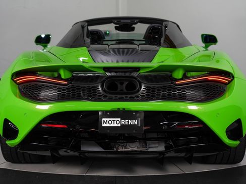 Used 2024 McLaren 750S Spider RWD image 7