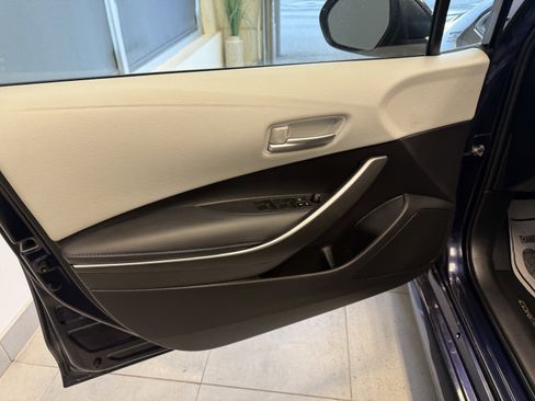 Used 2022 Toyota Corolla SE image 6