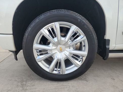Used 2024 Chevrolet Silverado 1500 High Country image 21