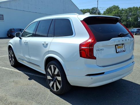 Used 2024 Volvo XC90 T8 Plus w/ Protection Package Premier AWD/4WD image 4