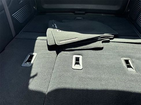 Used 2021 Chevrolet Tahoe High Country image 13