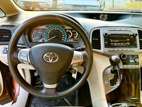 Used 2010 Toyota Venza FWD 4CYL image 10