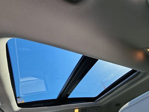 Used 2022 Nissan Pathfinder SL w/ SL Premium Package image 33