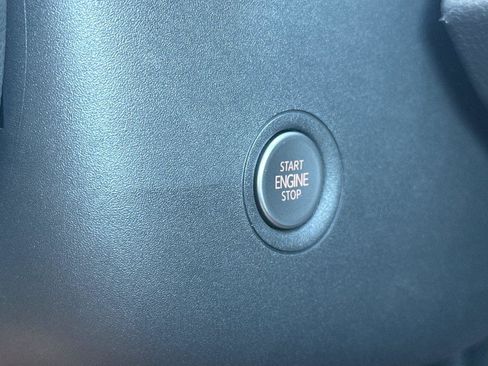 New 2026 Volkswagen ID.4 Pro image 22