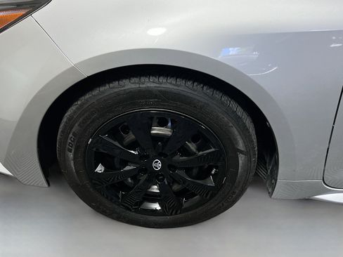 Used 2022 Toyota Corolla LE image 13