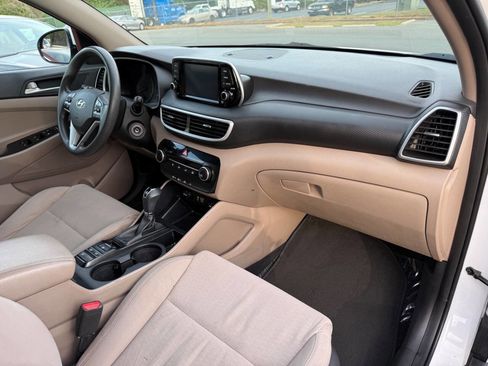 Used 2021 Hyundai Tucson SE w/ Cargo Package image 12