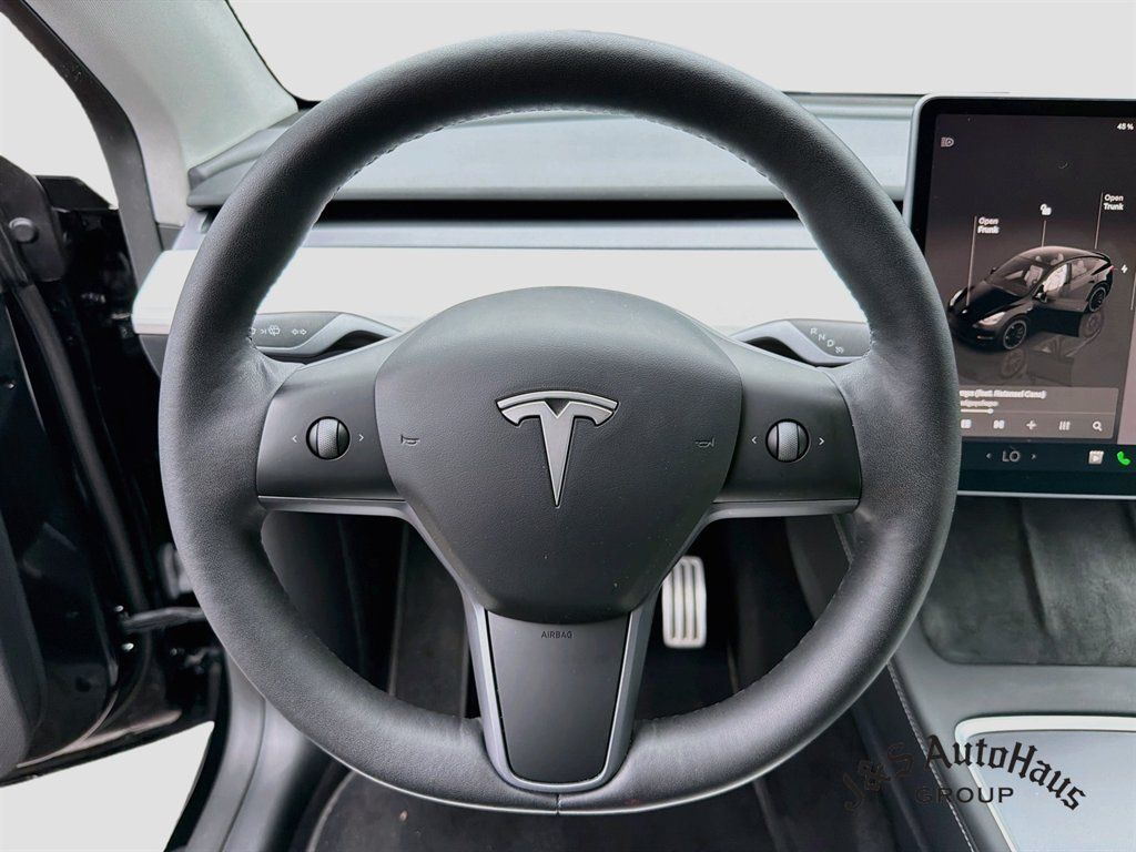 Used 2023 Tesla Model Y Performance AWD/4WD image 12