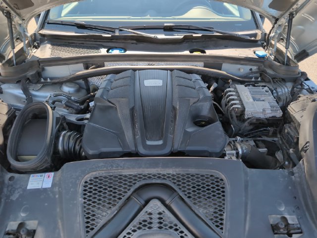 Used 2020 Porsche Macan S AWD/4WD image 33