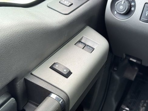 Used 2015 Ford F250 Lariat w/ Chrome Package image 31