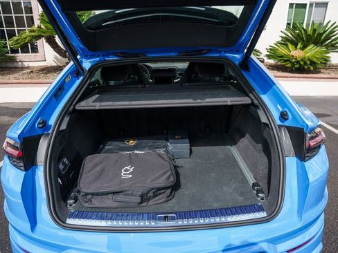 New 2025 Lamborghini Urus SE image 31