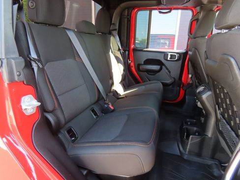 Used 2023 Jeep Gladiator Mojave w/ LED Lighting Group AWD/4WD image 27
