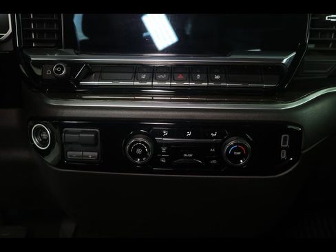 Used 2024 Chevrolet Silverado 2500 LT image 26