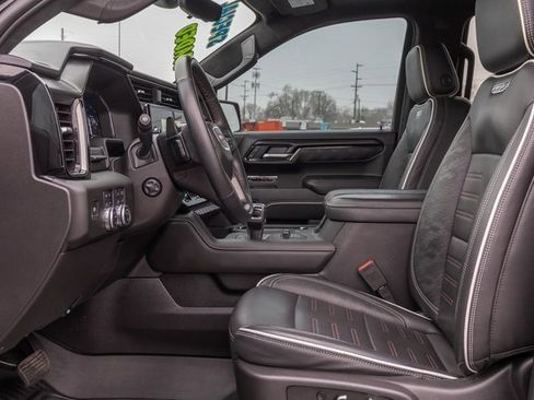 Used 2025 GMC Sierra 1500 AT4X image 6