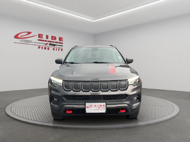 Used 2022 Jeep Compass Trailhawk w/ Trailhawk Elite Group AWD/4WD image 13